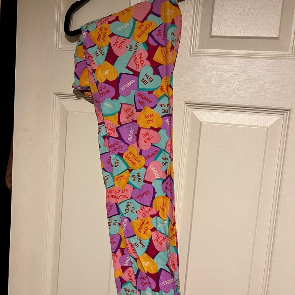 Lularoe conversations on heart leggings